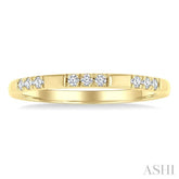 1/8 Ctw Sectioned Round Cut Diamond Fashion Band in 14K Yellow Gold